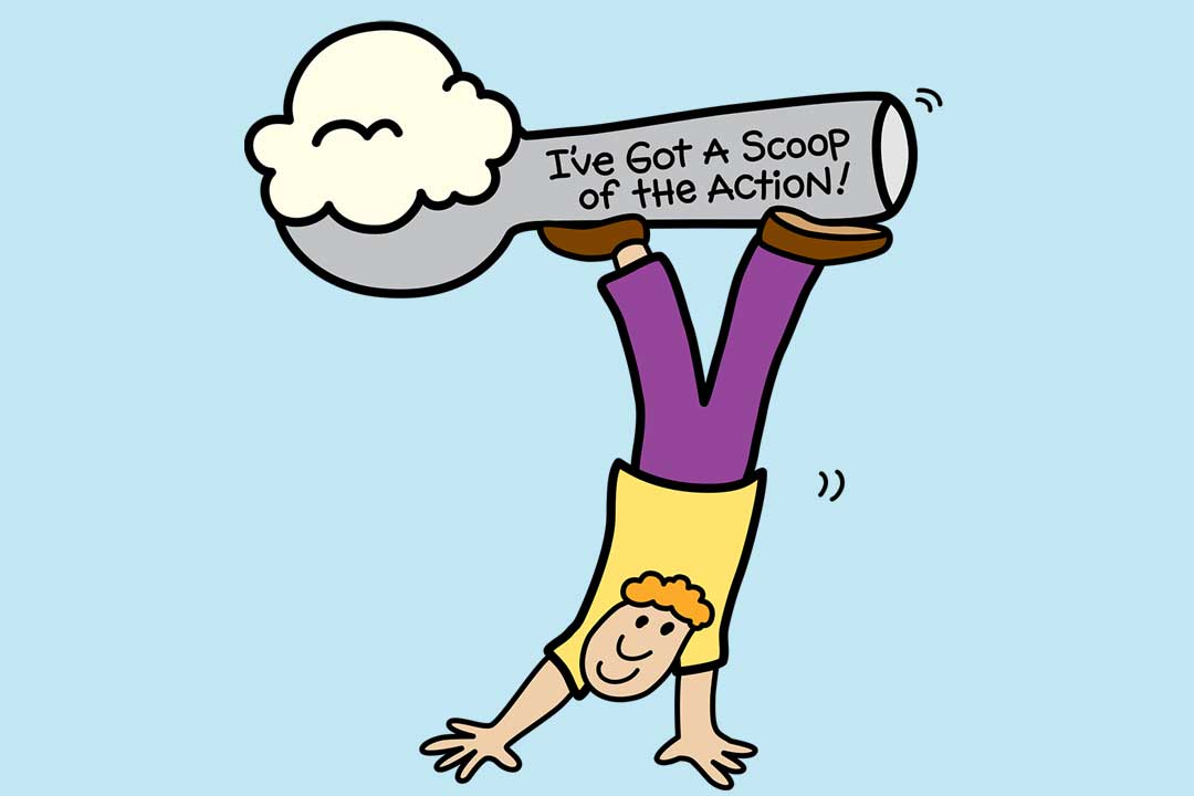 Człowiek stoi na rękach, a nogami trzyma kulkę lodów